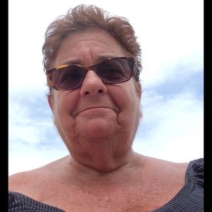 Meet your Posher, Sandy